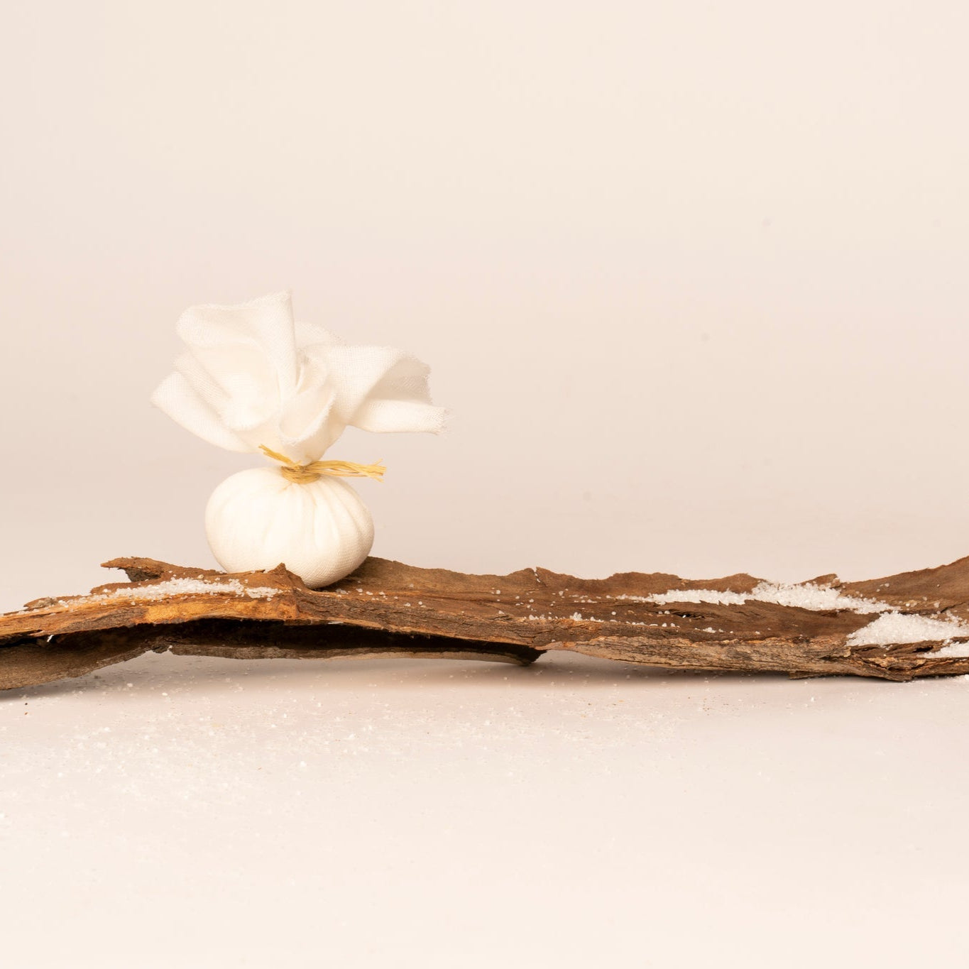 Luxurious Arabian Oud Bath Salts